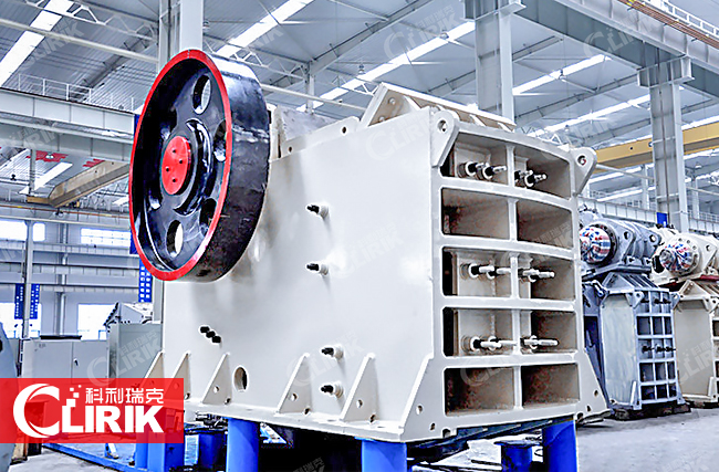 一臺小型碎石機的成本大概是多少？